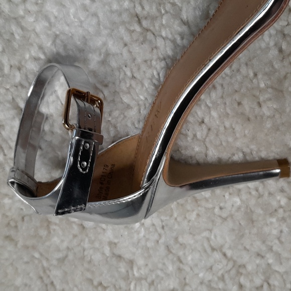 J CREW FACTORY SILVER/mirror  scrappy heels size 7.5 - Picture 4 of 16